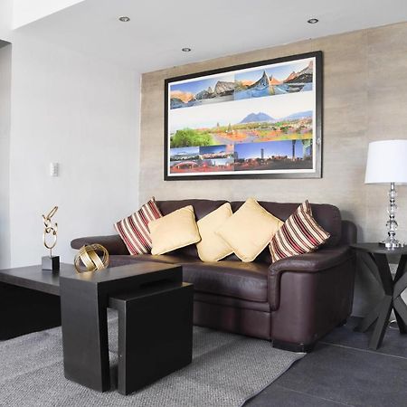 Casa Moderna Equipada Como En Pequeno Hotel Hab 4 モンテレー エクステリア 写真